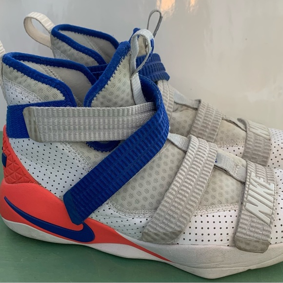 - Nike LeBron Soldier 11 Ultramarine Y 6.5 White Salmon Blue - Picture 2 of 10